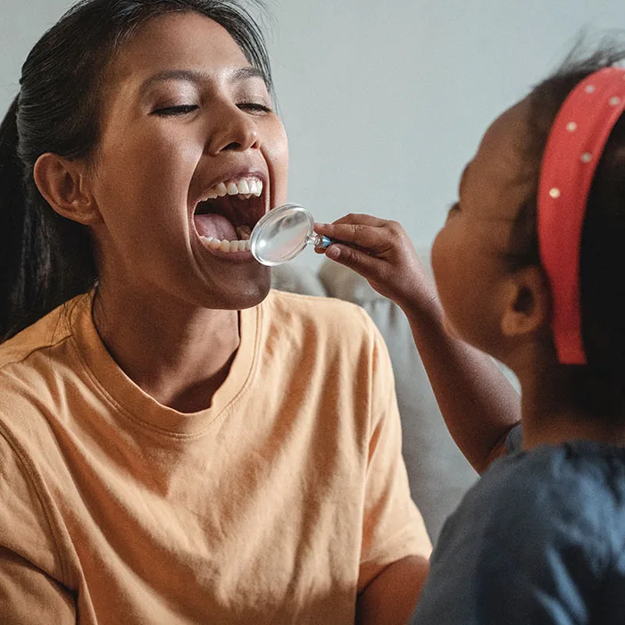 Teaching Flossing 2023 700.jpg